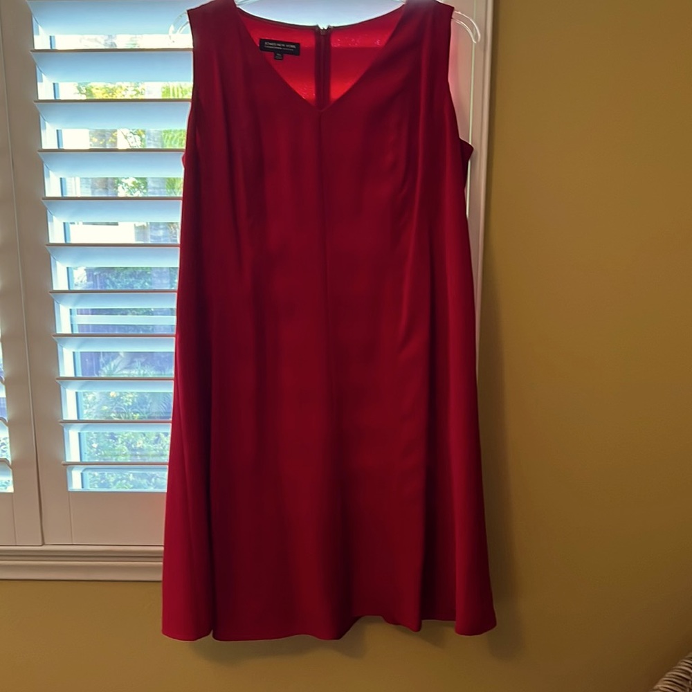 A line sleeveless dress